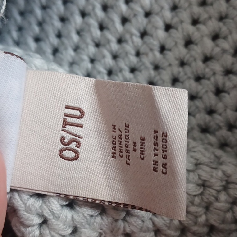 Ugg Beanie - image 8